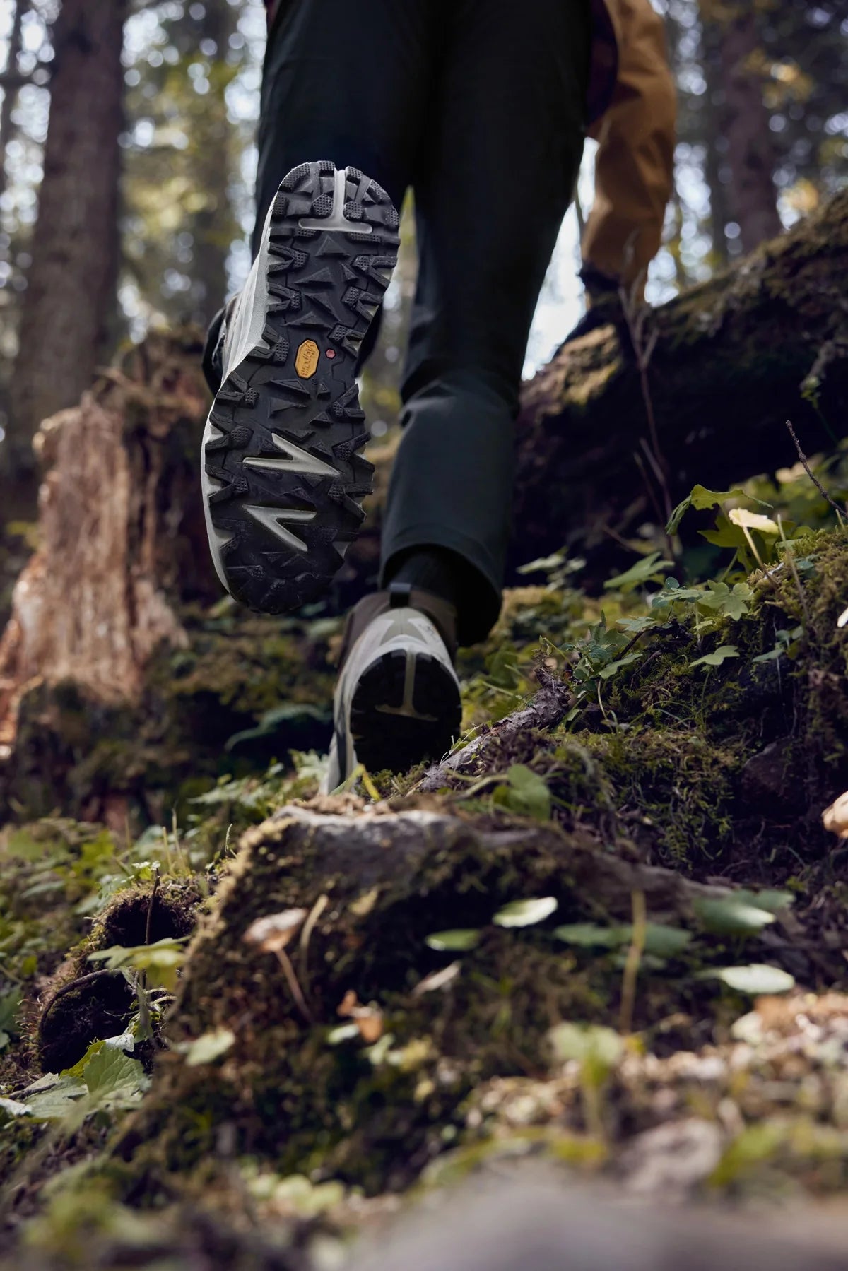 KAILAS KUOCANG Gore-tex Mid Waterproof Hiking Shoes for Men – Adventure-Ready Footwear - Image 3