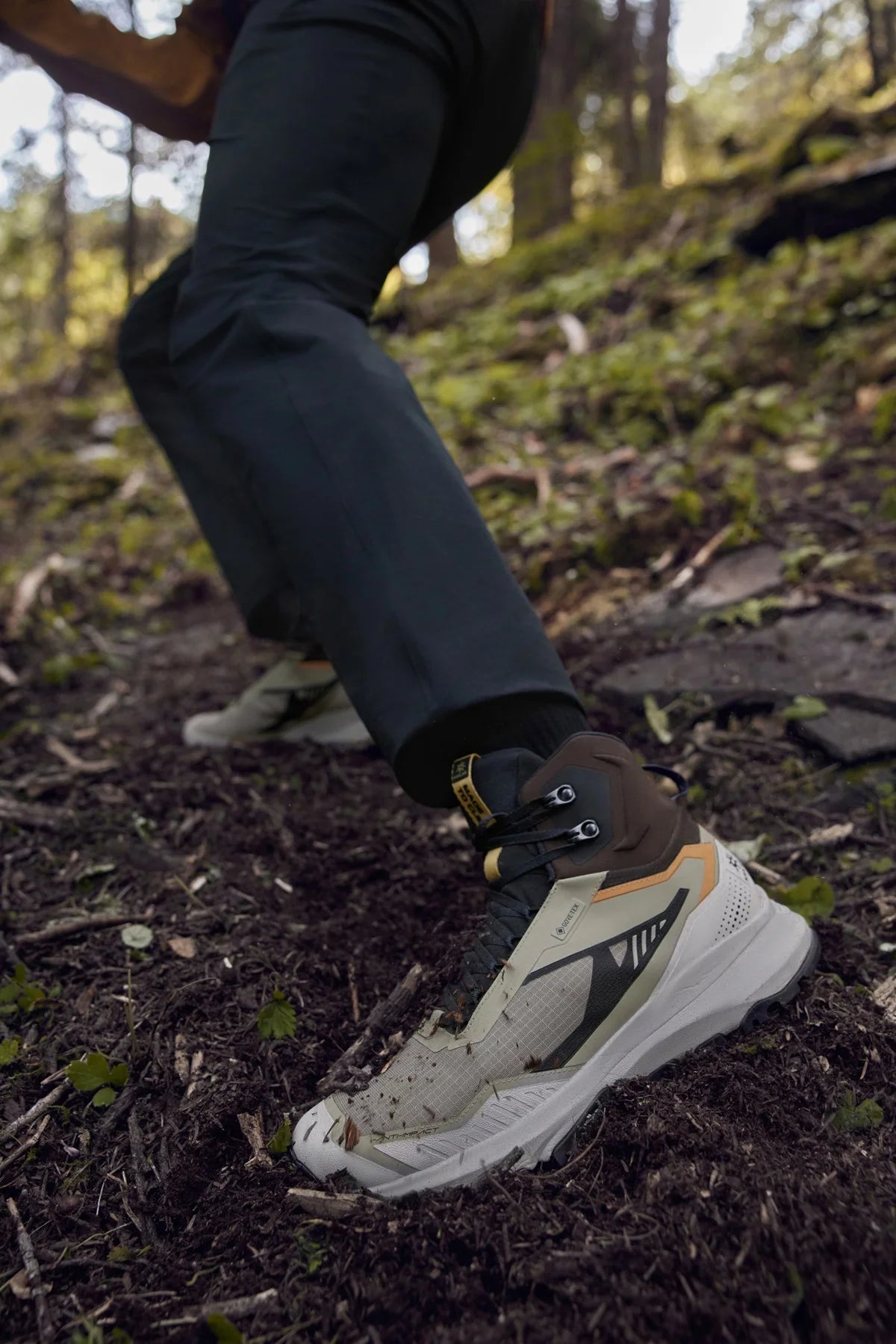 KAILAS KUOCANG Gore-tex Mid Waterproof Hiking Shoes for Men – Adventure-Ready Footwear - Image 4