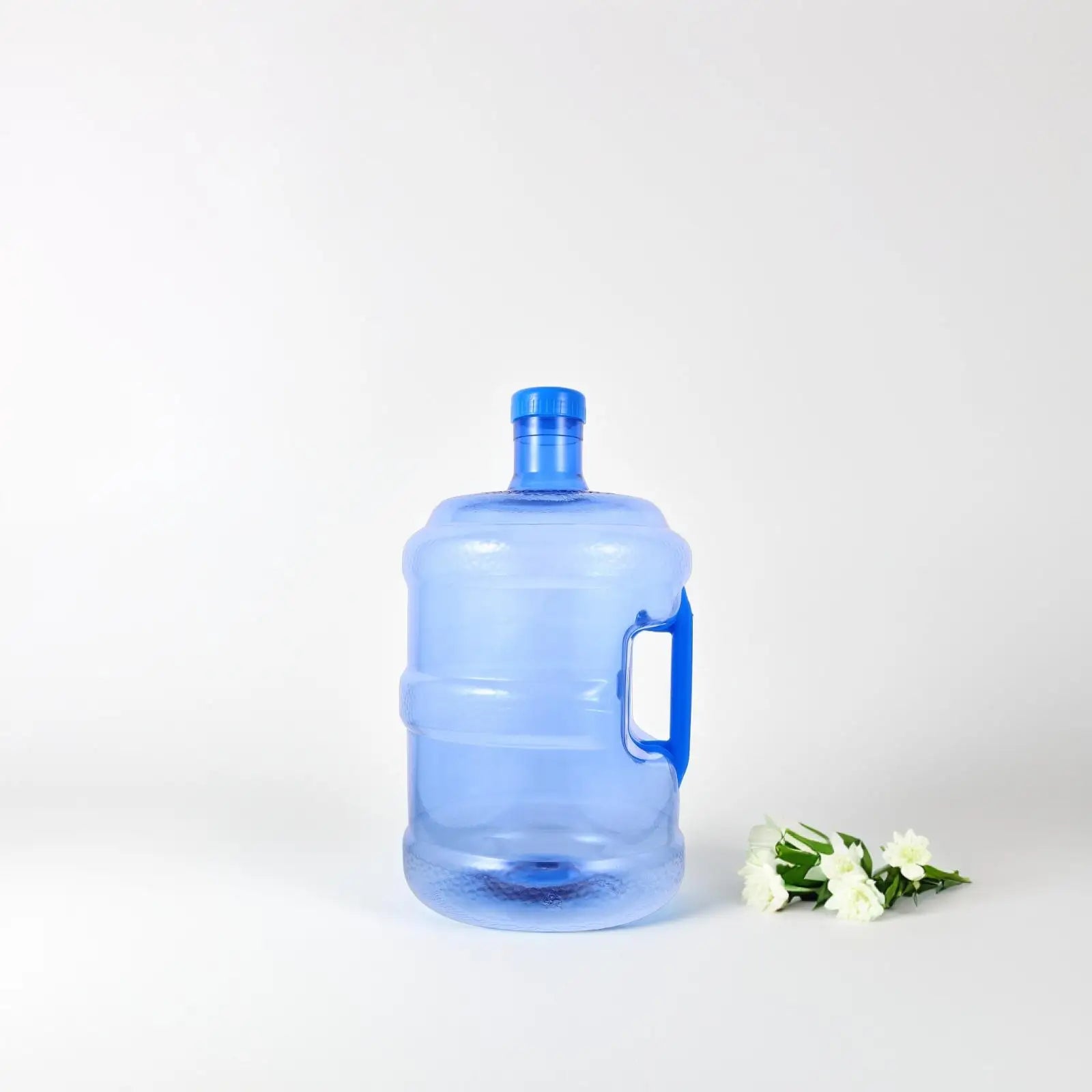 Portable 10L Water Bottle for Outdoor Adventures - Image 3